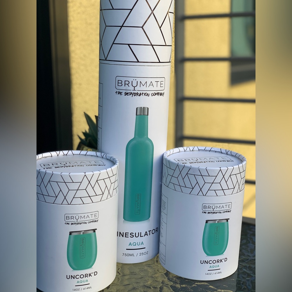 Brümate Winesulator + 2 Uncork'd XL Wine Tumblers/Lids | Aqua V2.0